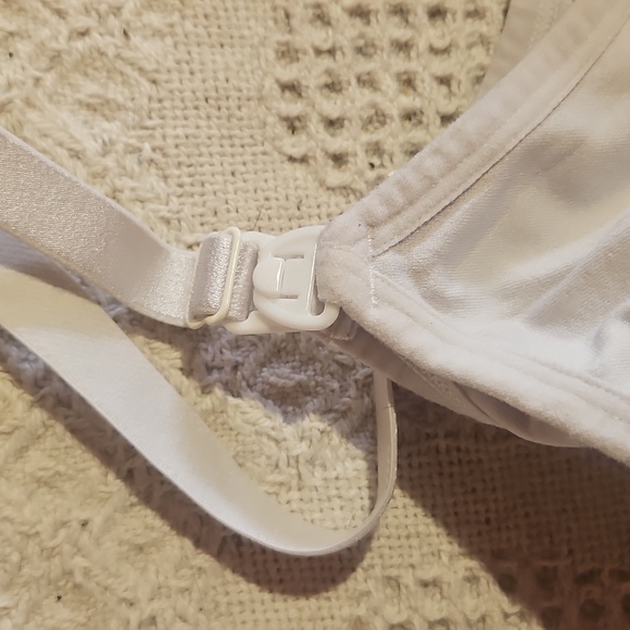 2 PIECES | Breast Feeding Bra Set | Blue and Cream | NO PADDING | Size Medium - Picture 6 of 6